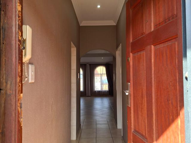 Townhouse for sale in Ekurhuleni, Gauteng