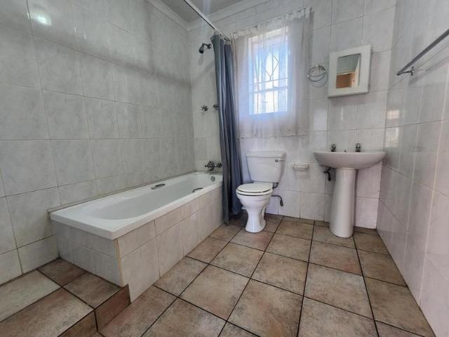 Townhouse for sale in Ekurhuleni, Gauteng