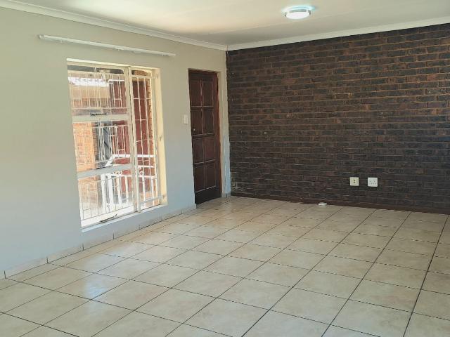 Townhouse for sale in Ekurhuleni, Gauteng