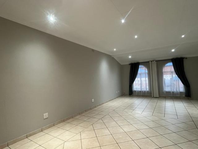 Townhouse for sale in Ekurhuleni, Gauteng