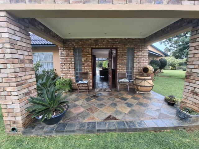 Townhouse for sale in Ekurhuleni, Gauteng