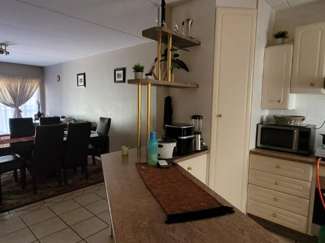 Townhouse for sale in Ekurhuleni, Gauteng