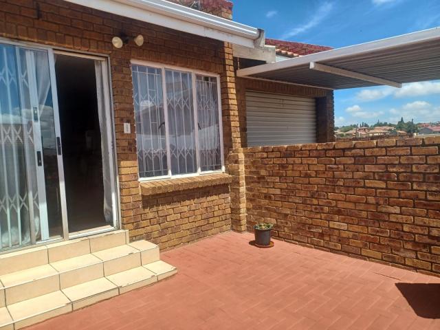 Townhouse for sale in Ekurhuleni, Gauteng
