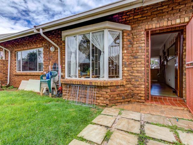 Townhouse for sale in Ekurhuleni, Gauteng