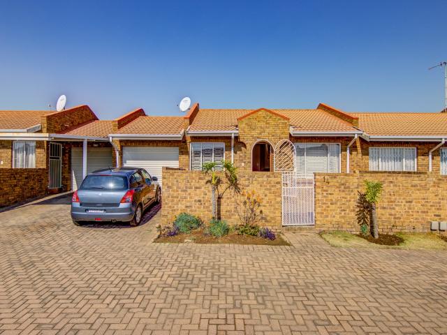 Townhouse for sale in Ekurhuleni, Gauteng