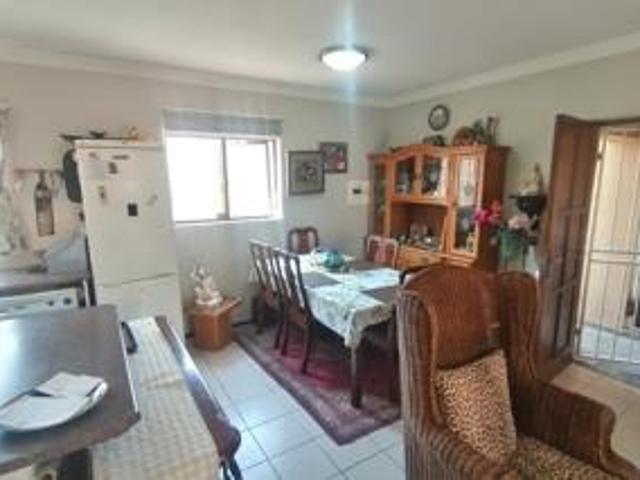 Townhouse for sale in Vosloorus, Gauteng