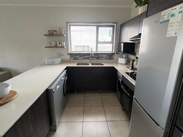 Townhouse for sale in Vosloorus, Gauteng