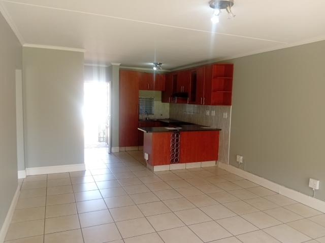 Townhouse for sale in Vosloorus, Gauteng