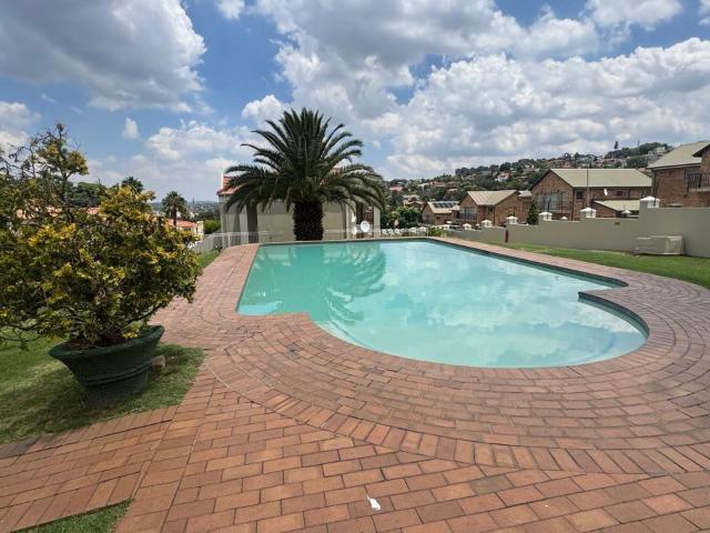 Townhouse for sale in Vosloorus, Gauteng