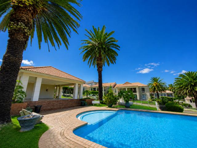Townhouse for sale in Vosloorus, Gauteng