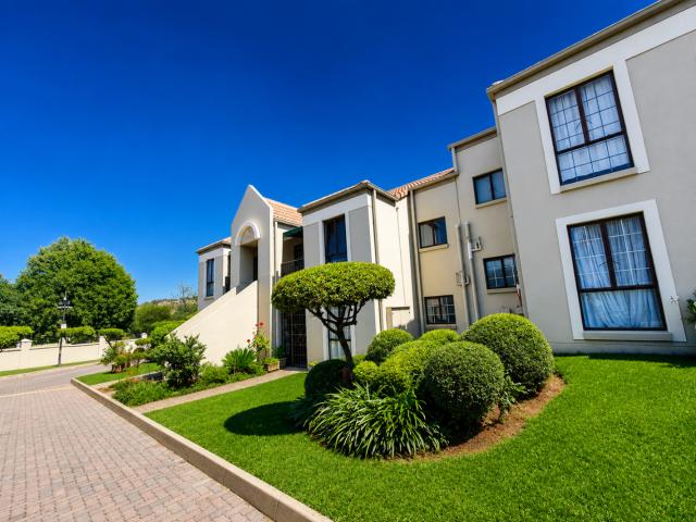 Townhouse for sale in Vosloorus, Gauteng
