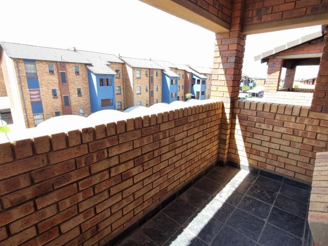 Townhouse for sale in Vosloorus, Gauteng