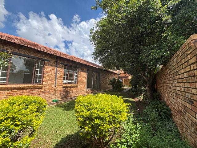 Townhouse for sale in North & Sandton, Randburg