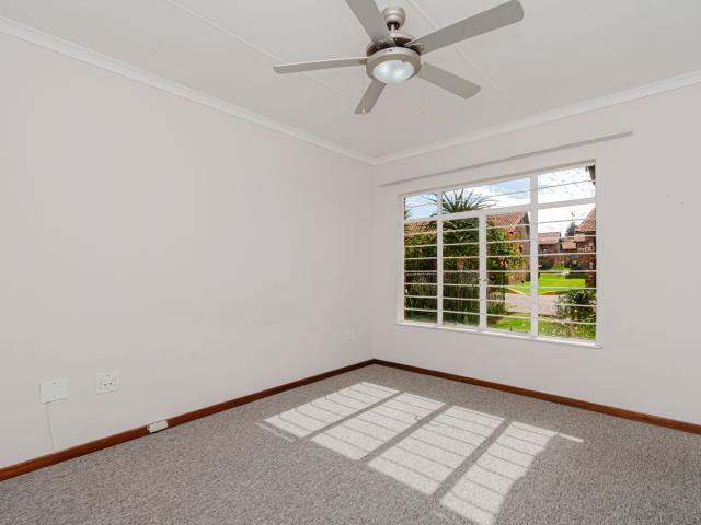 Townhouse for sale in Nooitgedacht, Gauteng