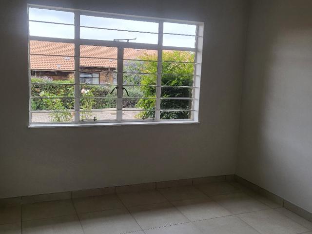 Townhouse for sale in Nooitgedacht, Gauteng