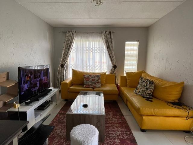 Townhouse for sale in Vosloorus, Gauteng