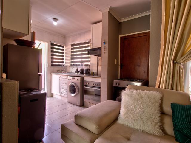 Townhouse for sale in Vosloorus, Gauteng