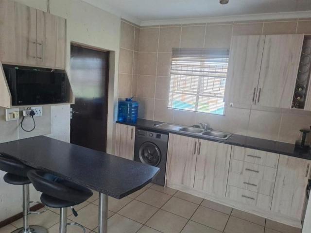 Townhouse for sale in Vosloorus, Gauteng