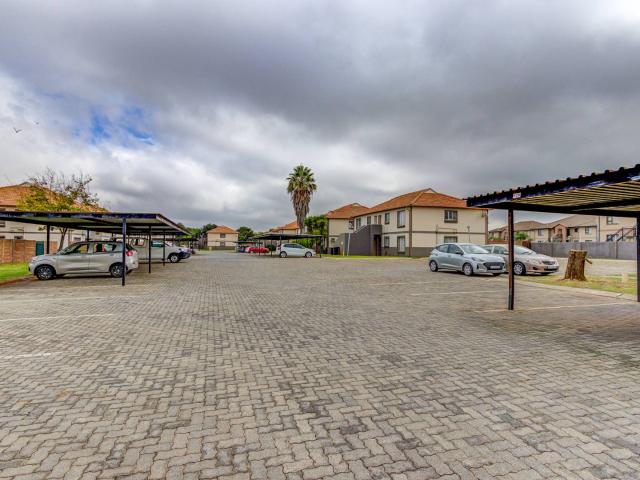 Townhouse for sale in Ekurhuleni, Gauteng