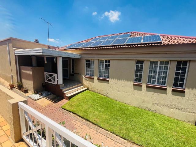 Townhouse for sale in Koppies, Free State