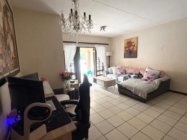 Townhouse for sale in Paulshof, Alexandra