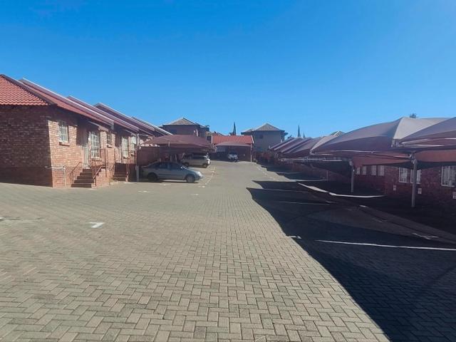 Townhouse for sale in Bloemfontein, Free State