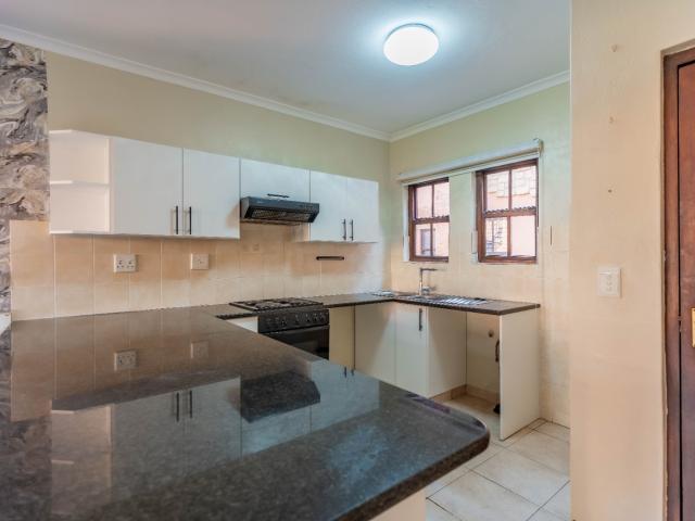 Townhouse for sale in Hillcrest, Kwazulu-natal