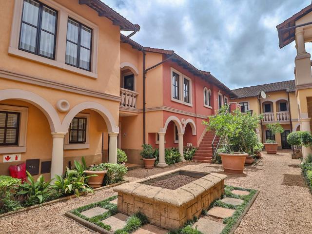 Townhouse for sale in Hillcrest, Kwazulu-natal
