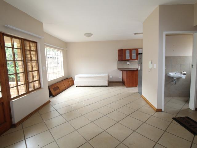 Townhouse for sale in Dr Kenneth Kaunda, North West
