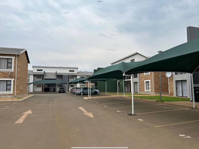 Townhouse for sale in Protea Glen, Soweto