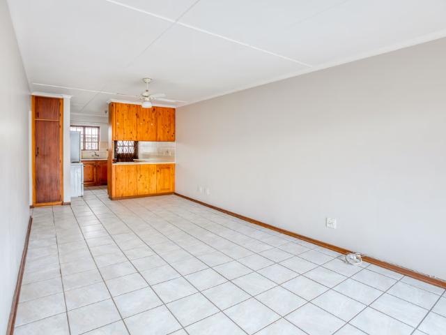 Townhouse for sale in East London, Eastern Cape