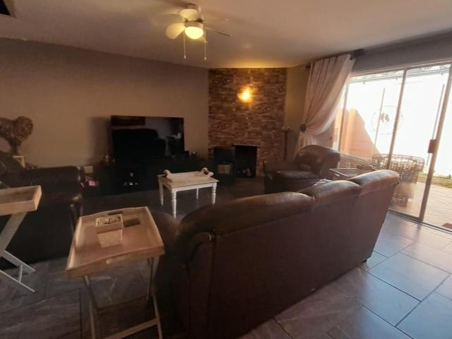 Townhouse for sale in Ekurhuleni, Gauteng