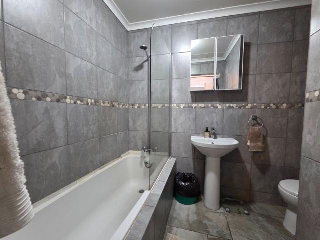 Townhouse for sale in Ekurhuleni, Gauteng