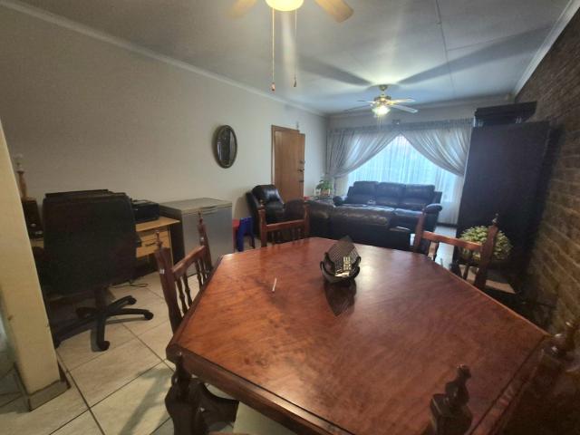 Townhouse for sale in Mohlakeng, Gauteng