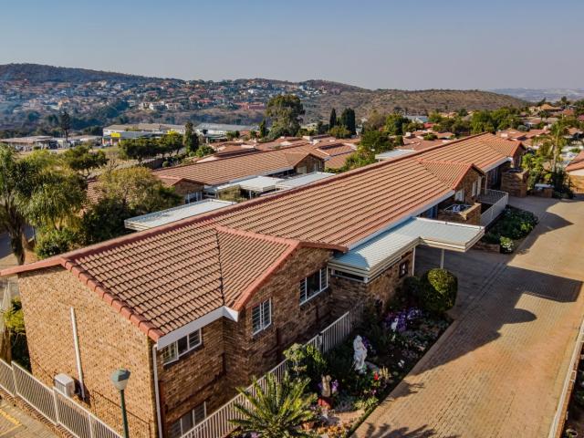 Townhouse for sale in Kagiso, Gauteng