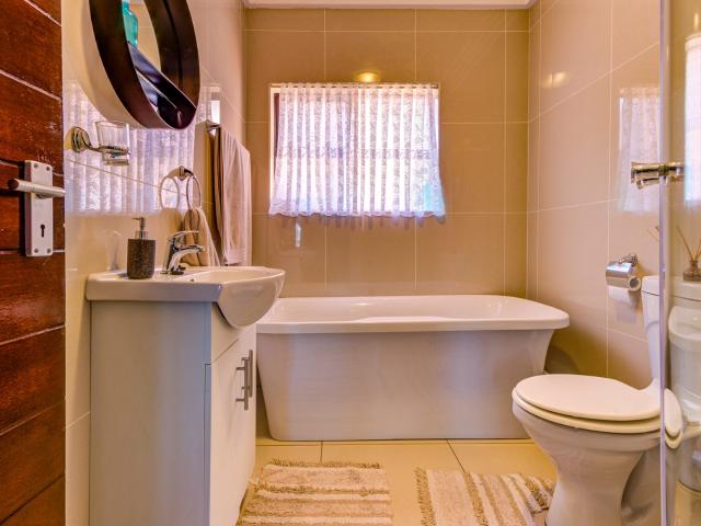 Townhouse for sale in Ekurhuleni, Gauteng