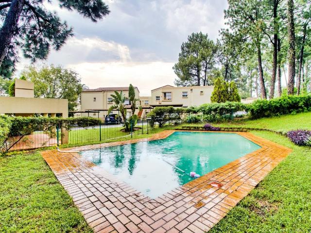 Townhouse for sale in Vosloorus, Gauteng