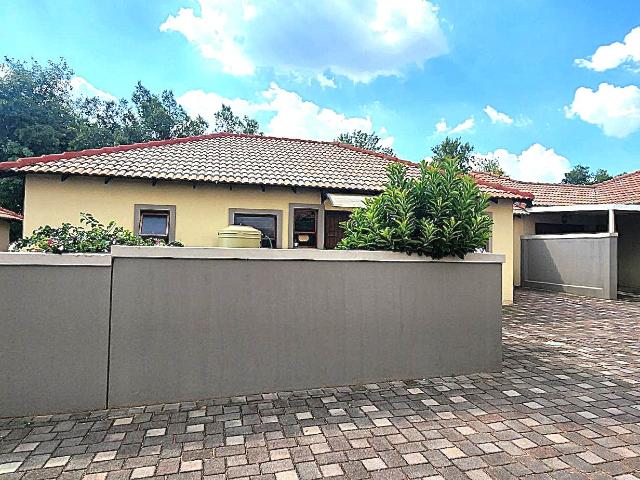 Townhouse for sale in Lesedi Local Municipality, Gauteng
