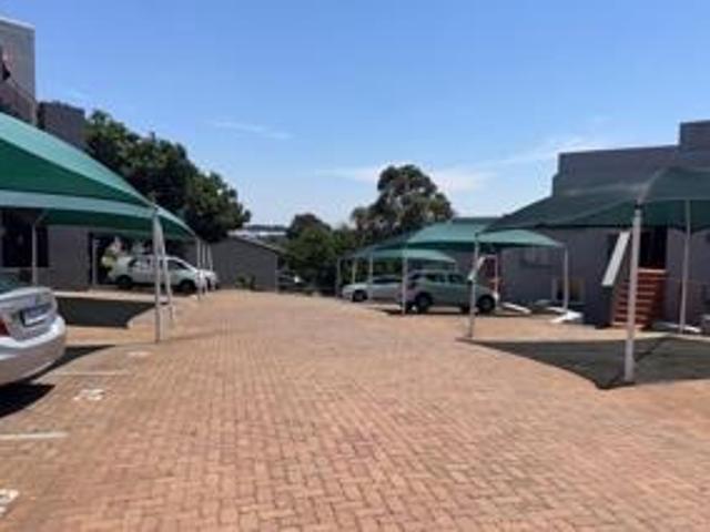 Townhouse for sale in Vosloorus, Gauteng