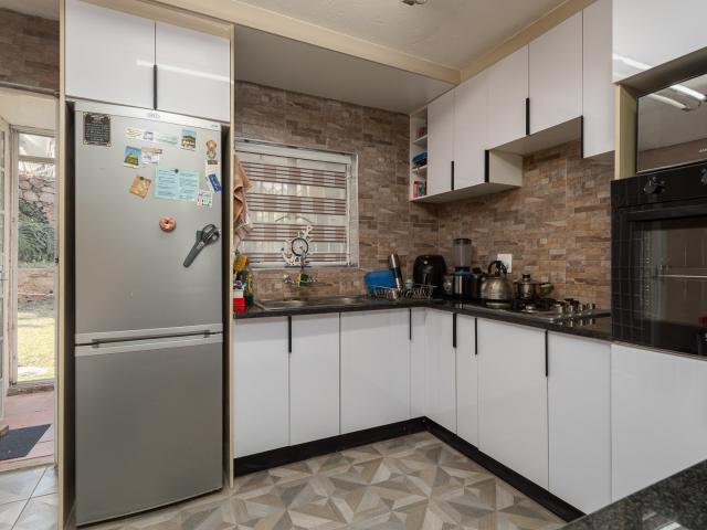 Townhouse for sale in Vosloorus, Gauteng