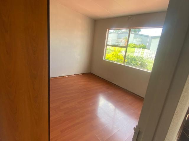 Townhouse for sale in Vosloorus, Gauteng