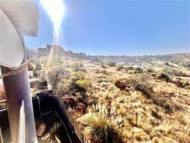 Townhouse for sale in Vosloorus, Gauteng