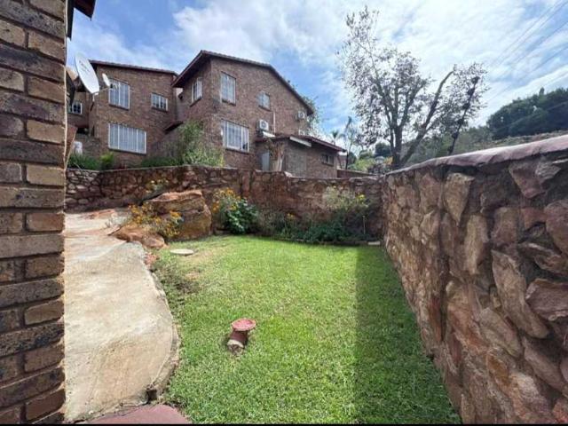 Townhouse for sale in Vosloorus, Gauteng