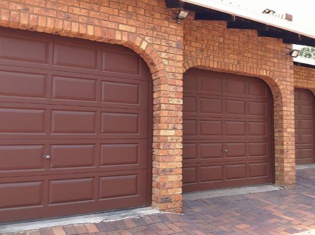 Townhouse for sale in Vosloorus, Gauteng