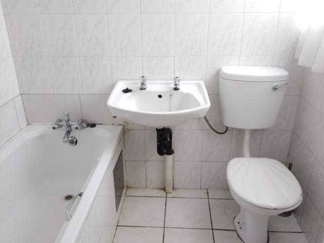 Townhouse for sale in Vosloorus, Gauteng