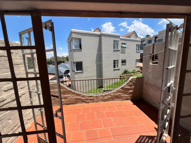 Townhouse for sale in Vosloorus, Gauteng