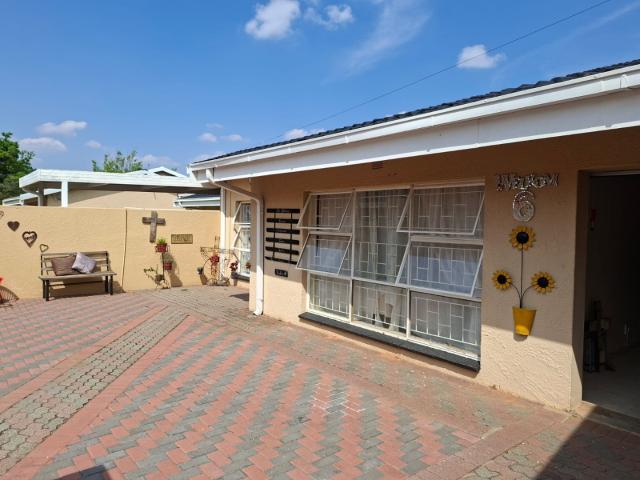 Townhouse for sale in Lejweleputswa, Free State