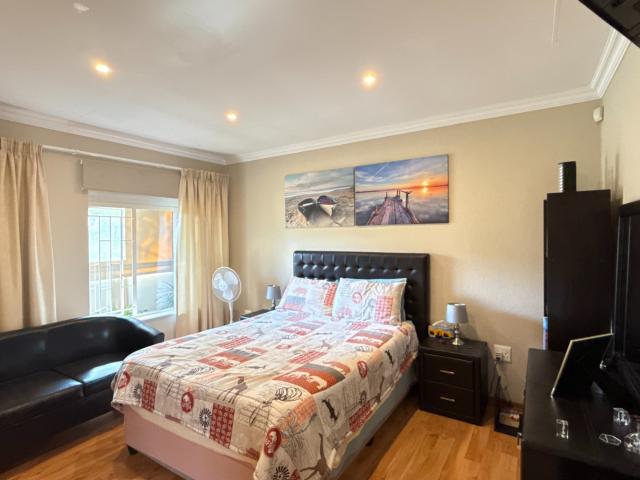Townhouse for sale in Vosloorus, Gauteng