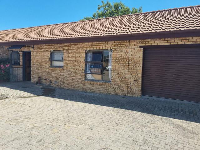Townhouse for sale in Meyerton