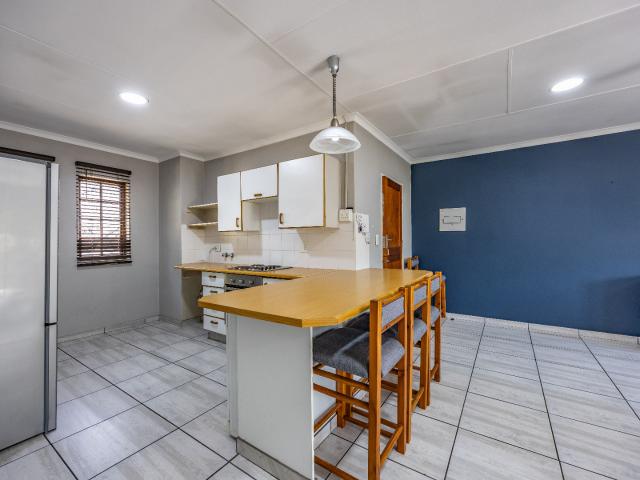 Townhouse for sale in Waterkloof, Gauteng